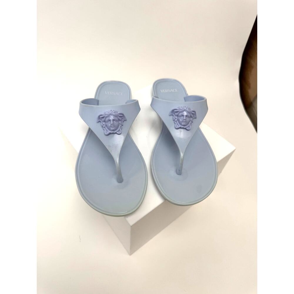 Versace NWOT Blue Rubber Medusa Flip Flop Thong Sandals – Size EU 37 / US 7 - Picture 8 of 10